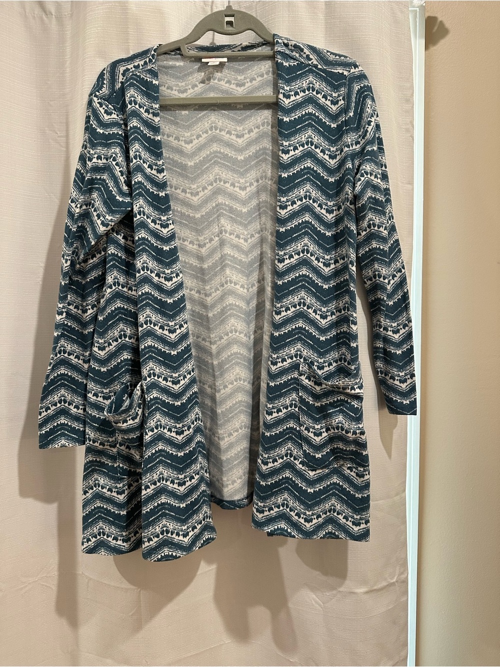 LuLaRoe Open-Front Chevron Cardigan in Teal and White